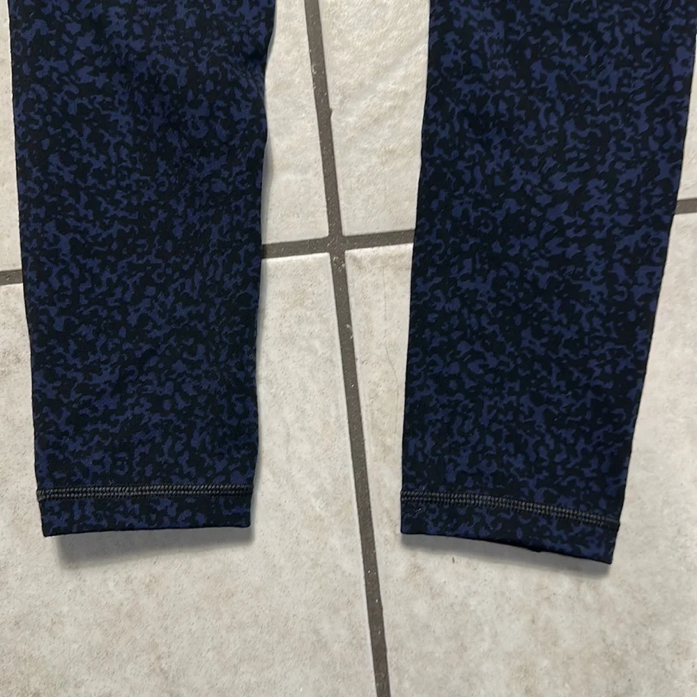 Athlete‎ Salutation Stash Pocket Gravel Tight Leggings